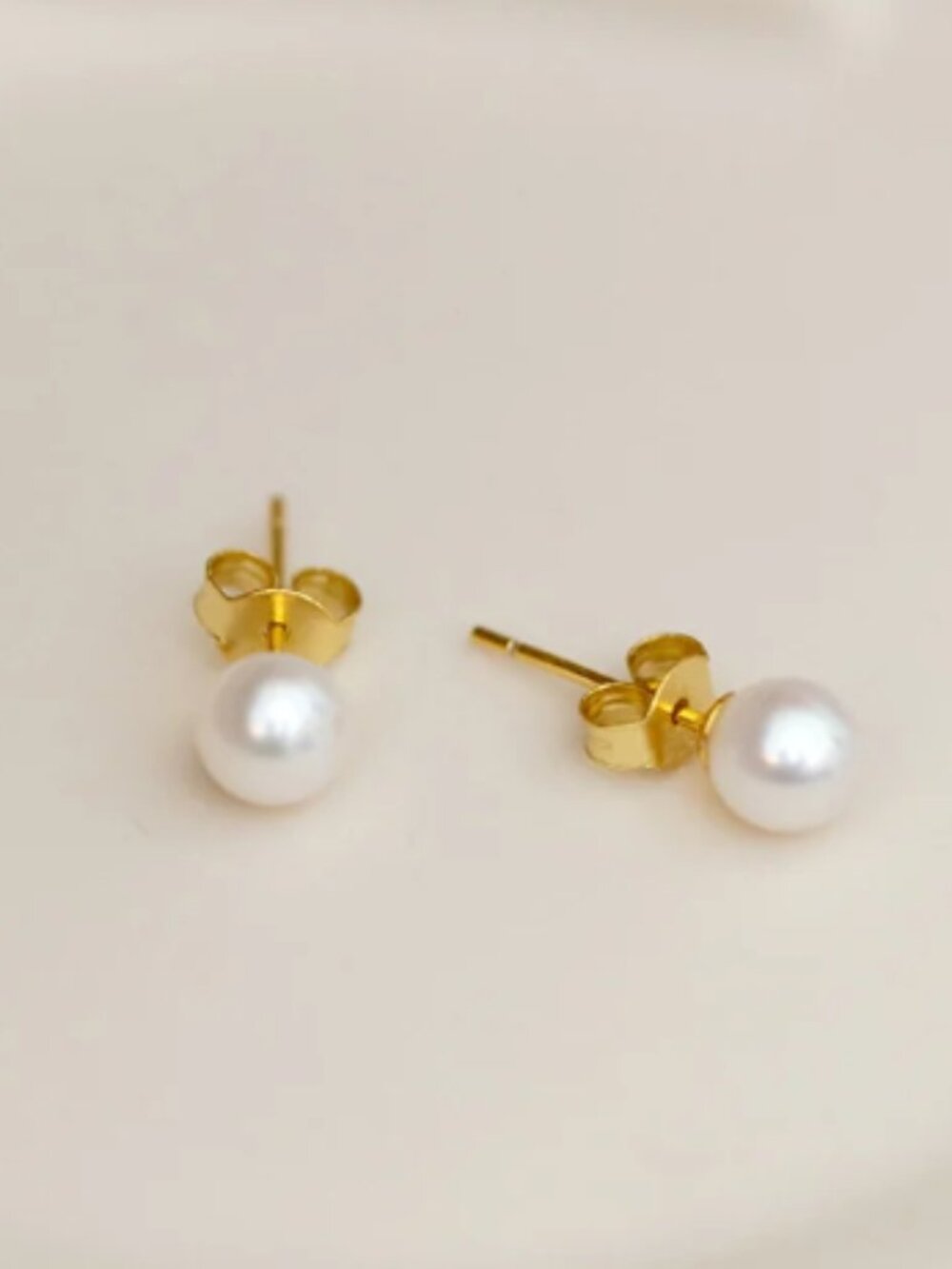 BNWT - Orijin x Jilly Box - Pearl Earrings